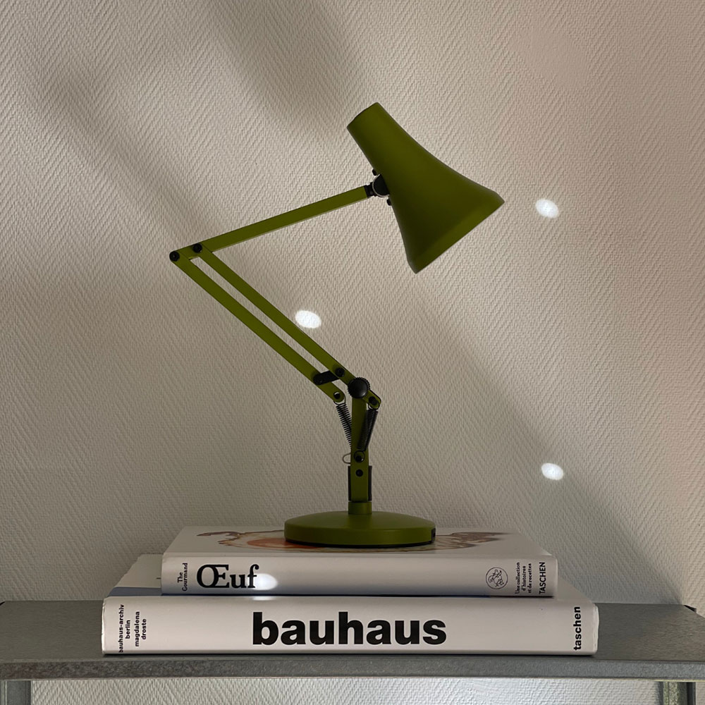90 Mini Mini Desk Lamp Avocado Green